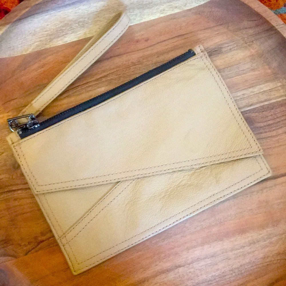 Beautiful Botkier clutch NWOT